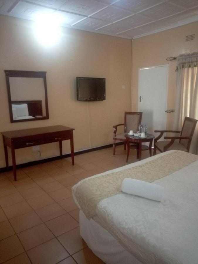 Fatmols Lodge Lusaka Exterior photo