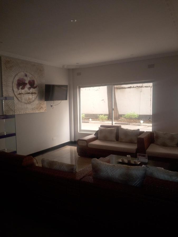 Fatmols Lodge Lusaka Exterior photo